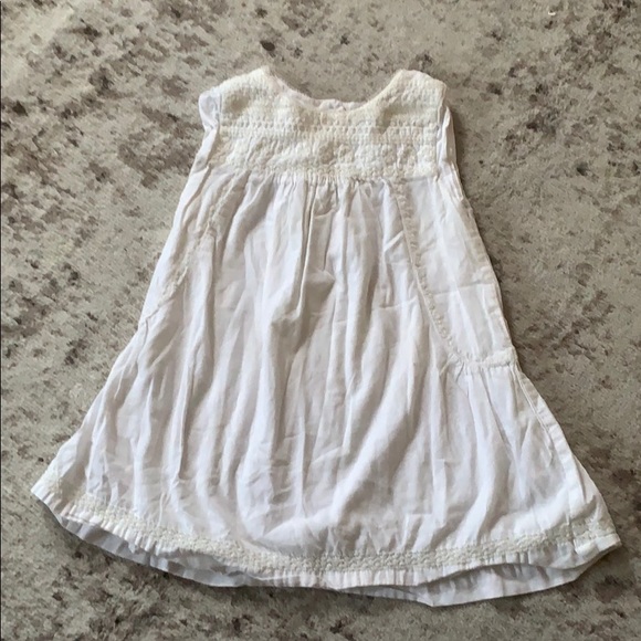 2t white dress
